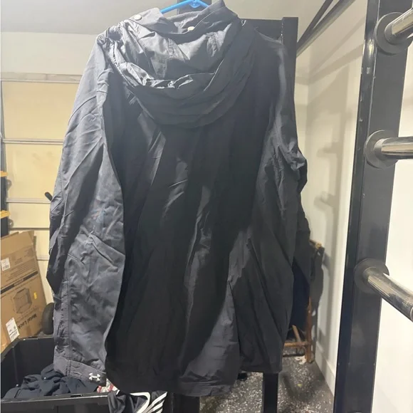 Under Armour Men's Performance Jacket in Black - Picture 2 of 3
